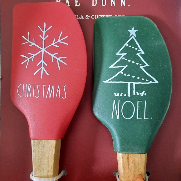 New Rae Dunn spatula & cookie  cutters set - Picture 3 of 5